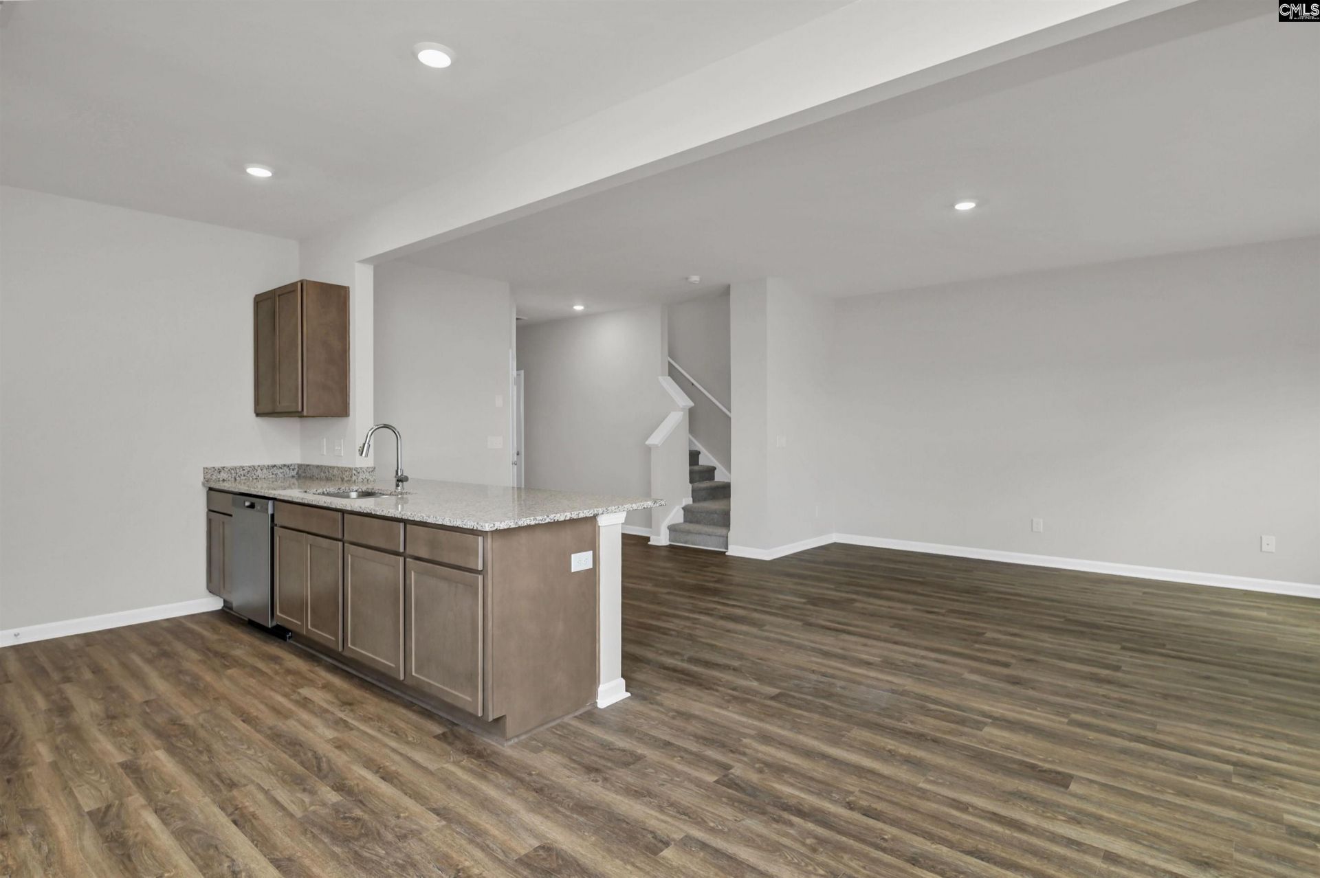 221 Raglins Way Photo 7