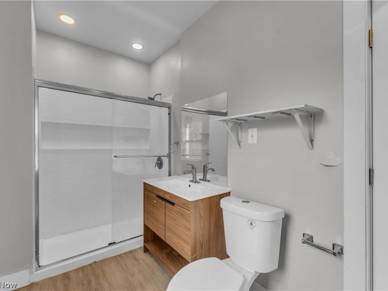 19600 Arrowhead Avenue, Unit 1/DN, Cleveland, OH 44119 Photo 13