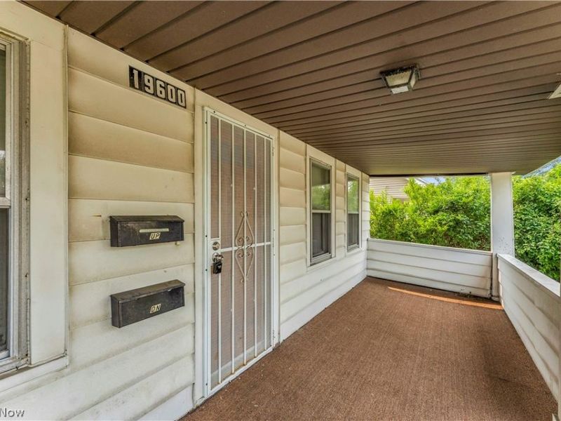19600 Arrowhead Avenue, Unit 1/DN, Cleveland, OH 44119 Photo 15