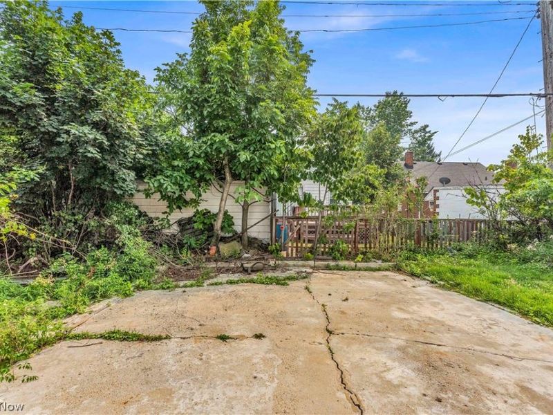 19600 Arrowhead Avenue, Unit 1/DN, Cleveland, OH 44119 Photo 18