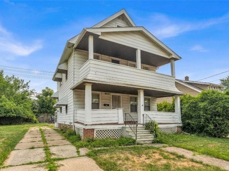 19600 Arrowhead Avenue, Unit 1/DN, Cleveland, OH 44119 Photo 2