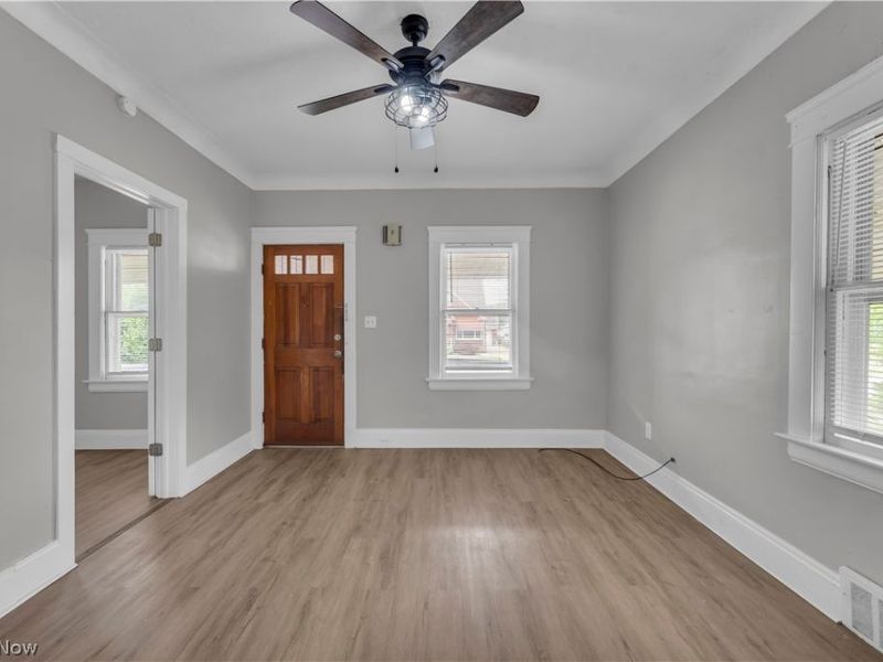 19600 Arrowhead Avenue, Unit 1/DN, Cleveland, OH 44119 Photo 3