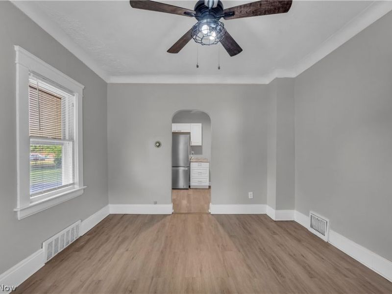 19600 Arrowhead Avenue, Unit 1/DN, Cleveland, OH 44119 Photo 7