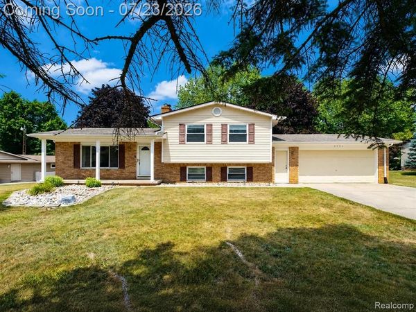 6534 Meadowwood Lane, Grand Blanc Twp, MI 48439