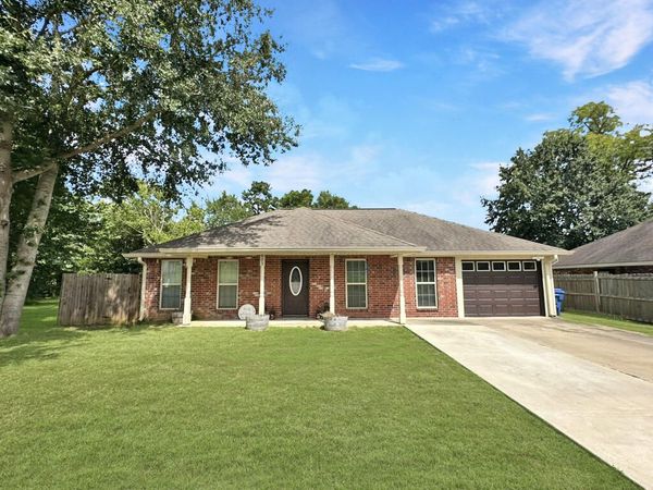 903 4th , Leesville, LA 71446