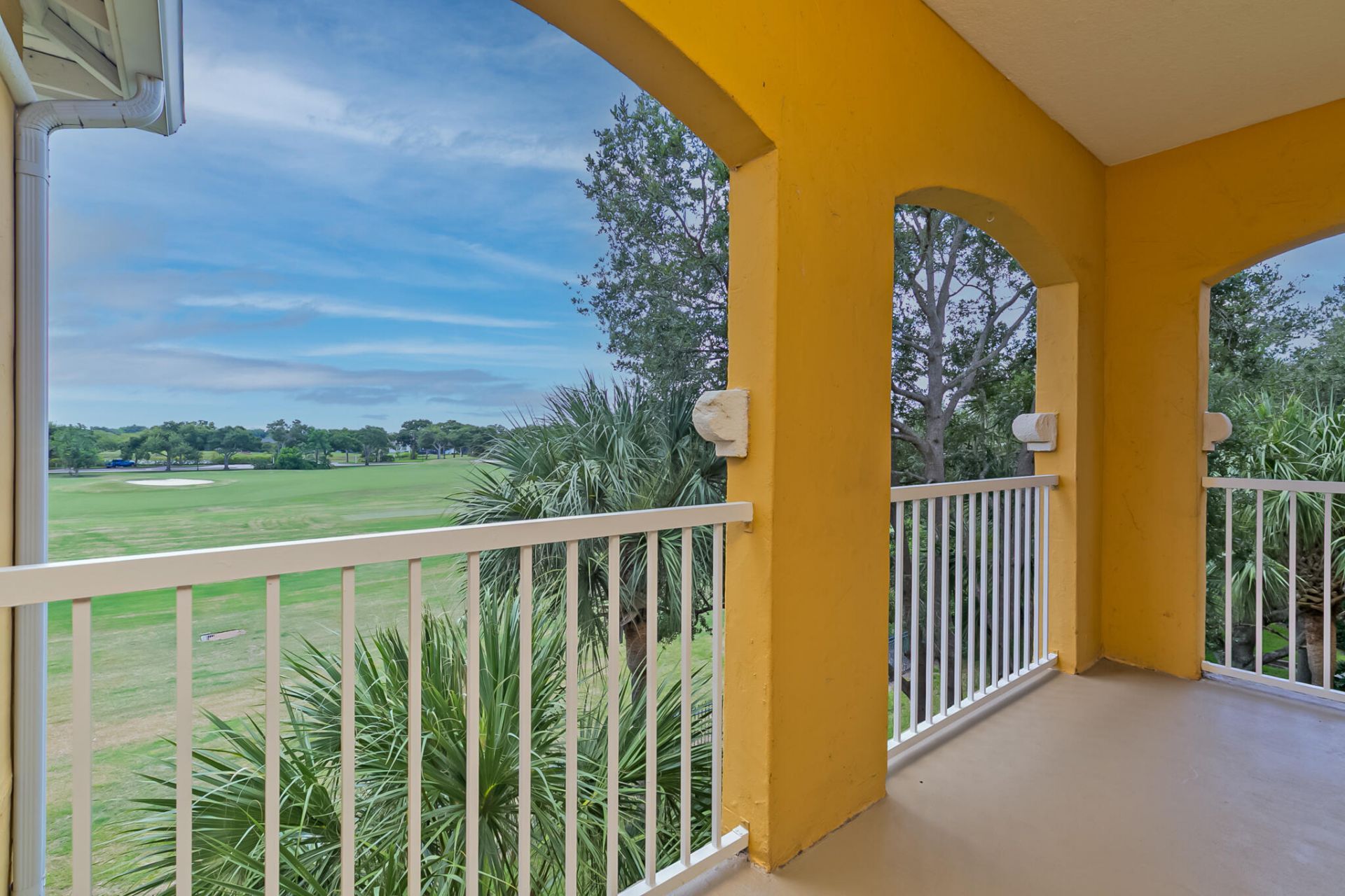 5015 Fairways Circle, Unit 305, Vero Beach, FL 32967 Photo