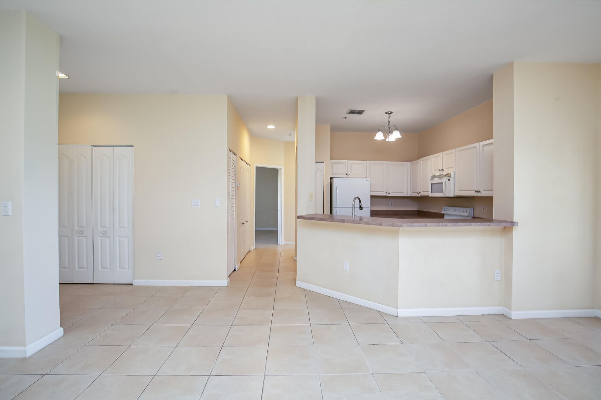 5015 Fairways Circle, Unit 305, Vero Beach, FL 32967 Photo