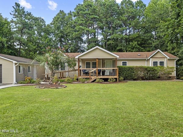 408 Quailridge Court, Peletier, NC 28584