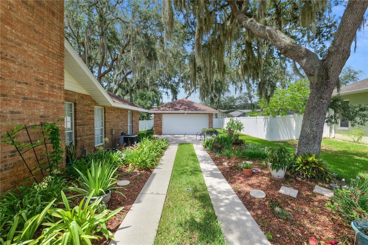 1626 Sherwood Lakes Boulevard , Lakeland, FL 33809 Photo