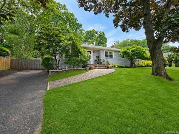 17 Beech Road , Rocky Point, NY 11778