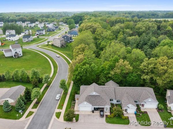 621 Wren Court, Middleville, MI 49333