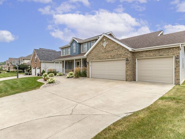 673 Davis Circle, Crown Point, IN 46307