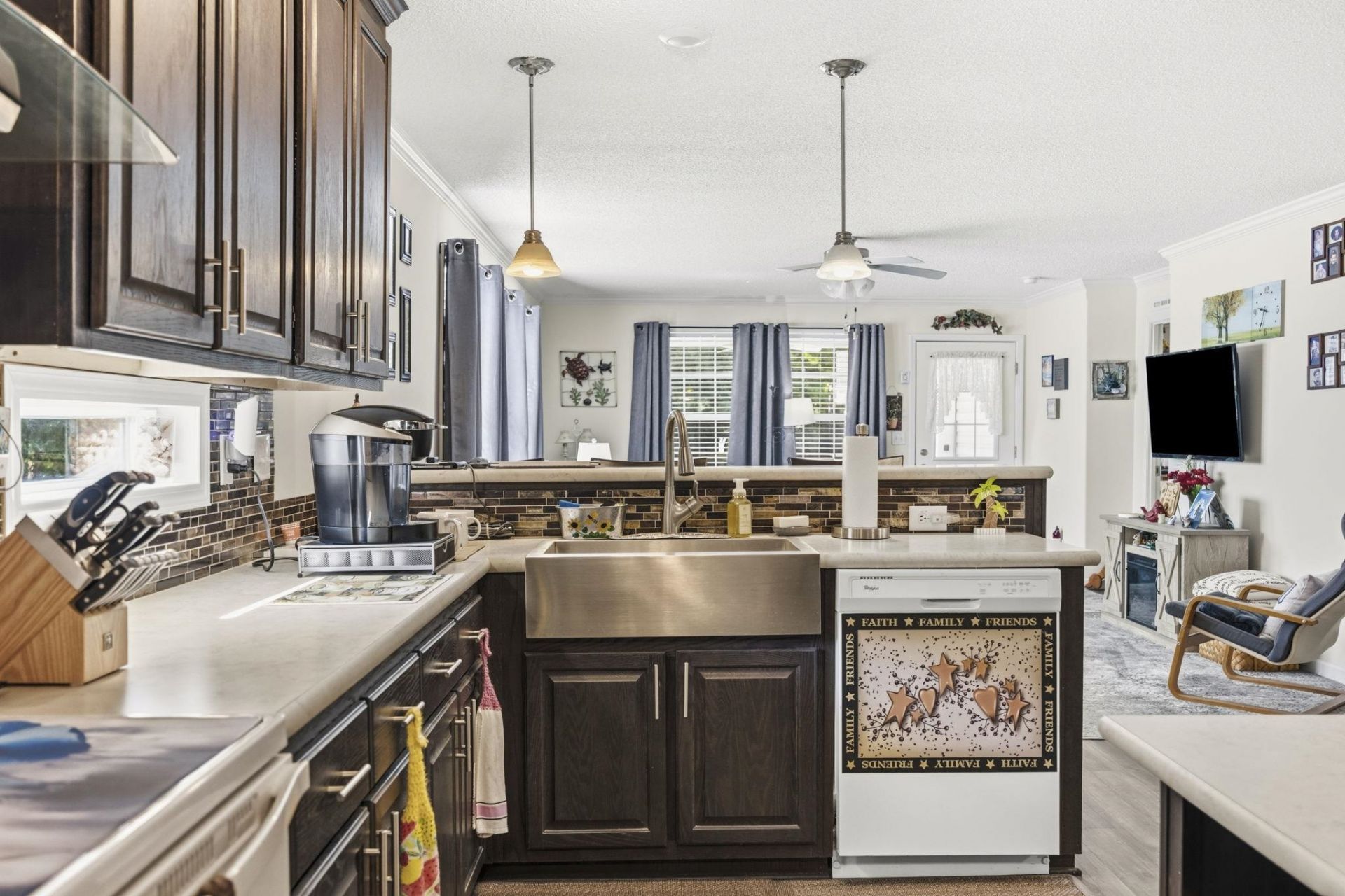 1004 Greencrest Ct. Photo 12