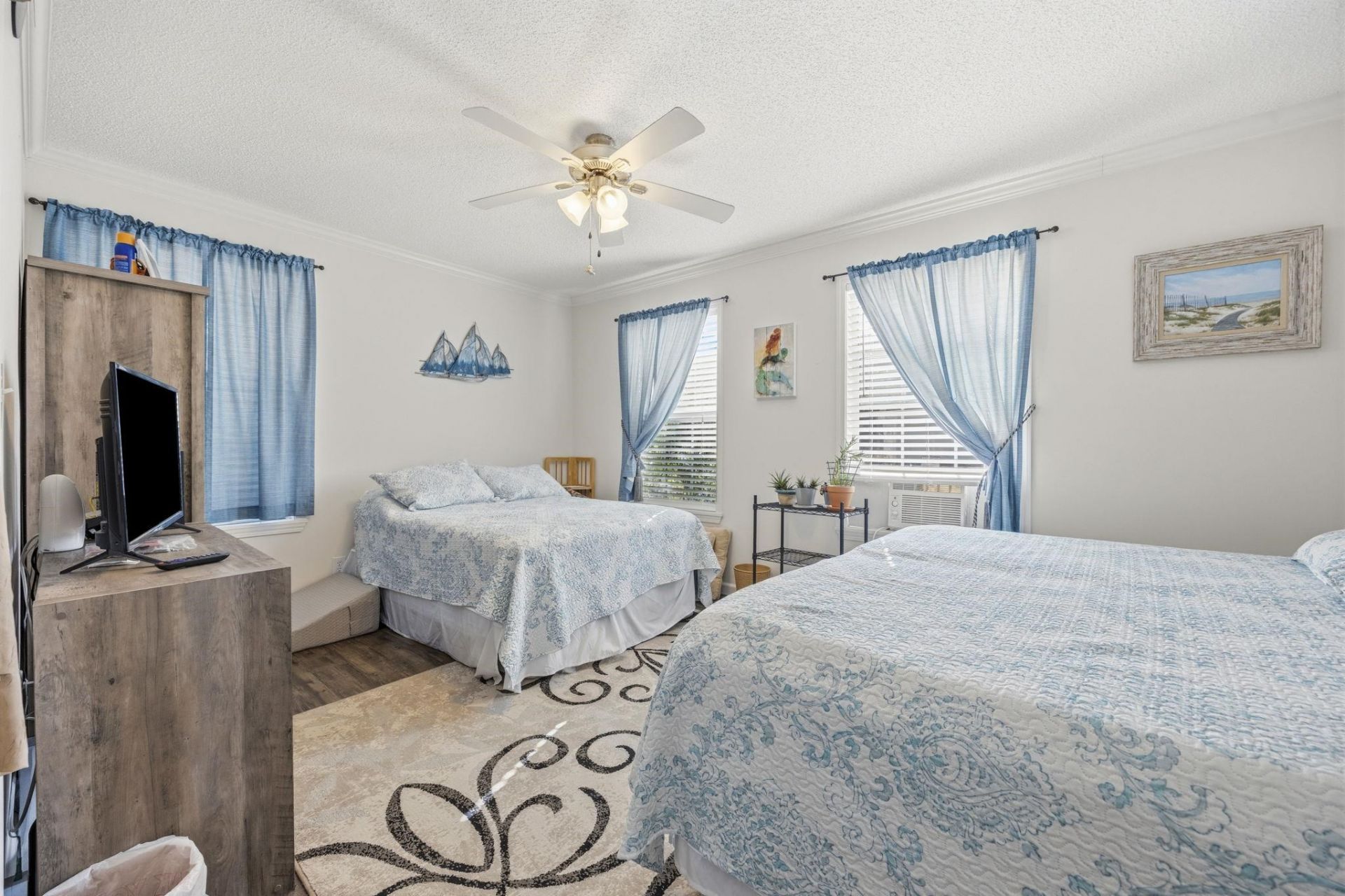 1004 Greencrest Ct. Photo 25