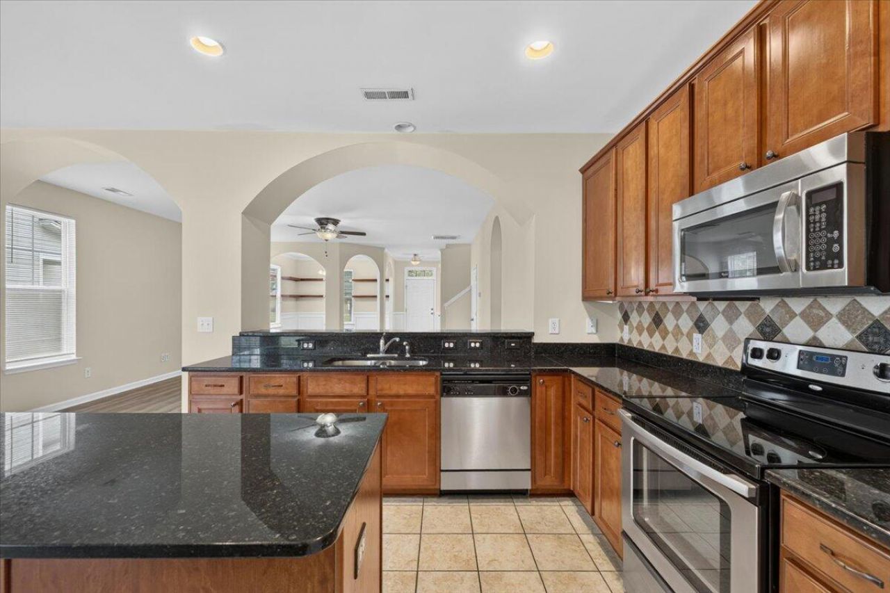289 Oglethorpe Circle Photo 12