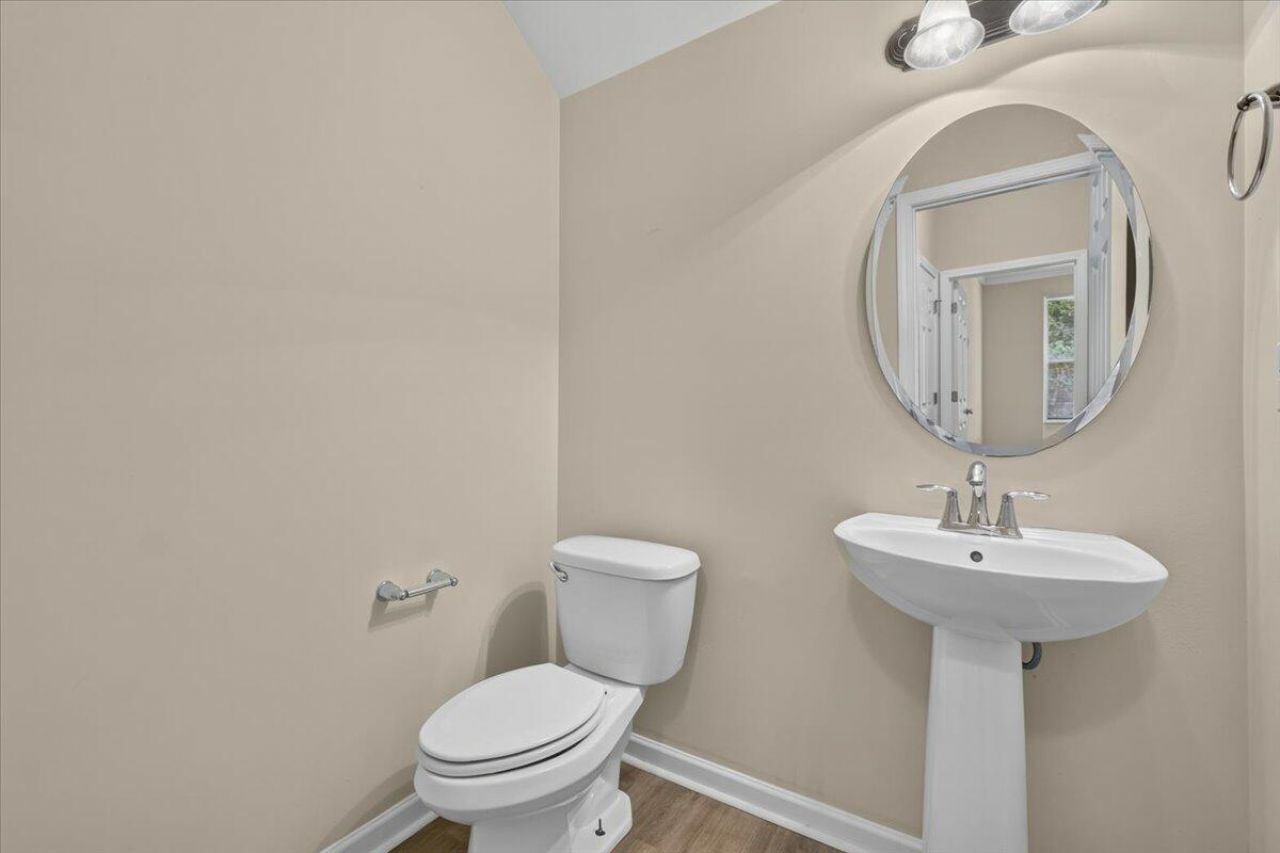 289 Oglethorpe Circle Photo 13