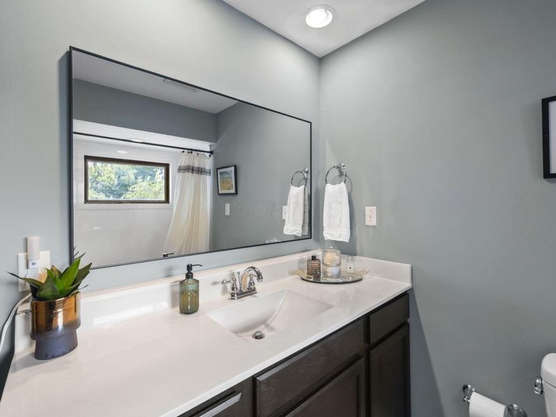 181 Tibet Road, Columbus, OH 43202 Photo 33