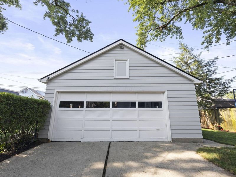 181 Tibet Road, Columbus, OH 43202 Photo 43
