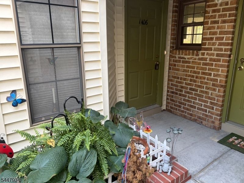 1406 Pebble Pl, Sayreville, NJ 08859 Main Photo