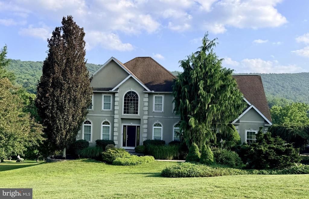 1481 STONEY MOUNTAIN WAY , DAUPHIN, PA 17018