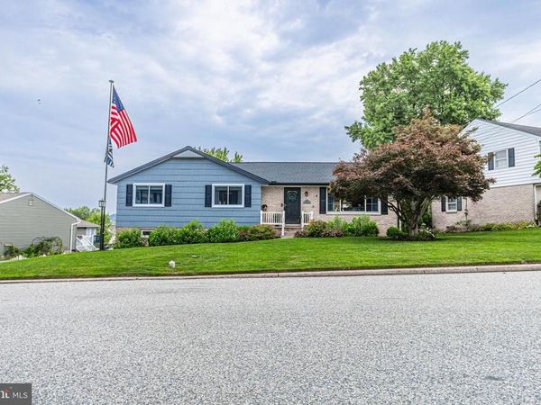 2475 FRIESIAN ROAD, YORK, PA 17406