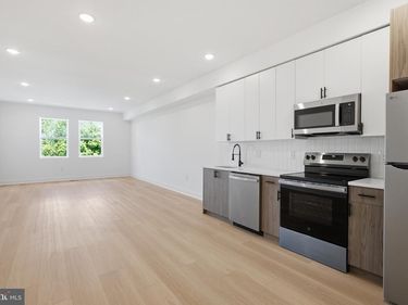 3929 FAIRMOUNT AVENUE , Unit 2, PHILADELPHIA, PA 19104