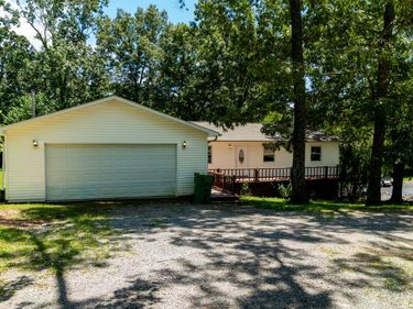 197 Dogwood Trail, Gilbertsville, KY 42044