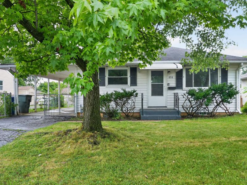 858 W Stephen Drive W, Columbus, OH 43204 Photo 1