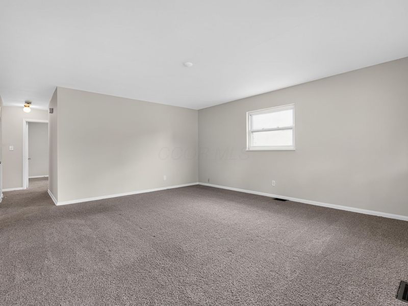 858 W Stephen Drive W, Columbus, OH 43204 Photo 16