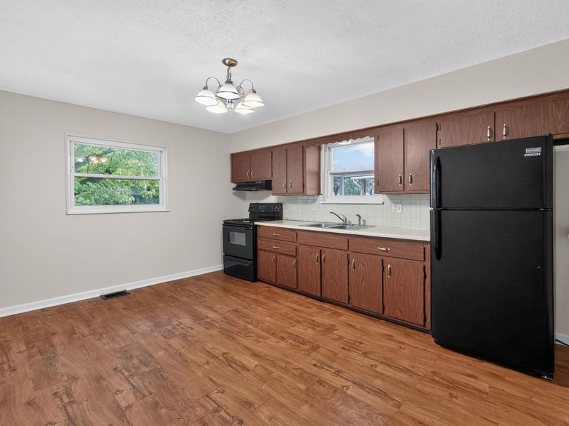858 W Stephen Drive W, Columbus, OH 43204 Photo 17