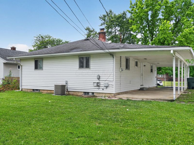 858 W Stephen Drive W, Columbus, OH 43204 Photo 2