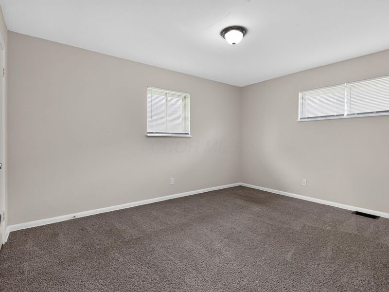 858 W Stephen Drive W, Columbus, OH 43204 Photo 22