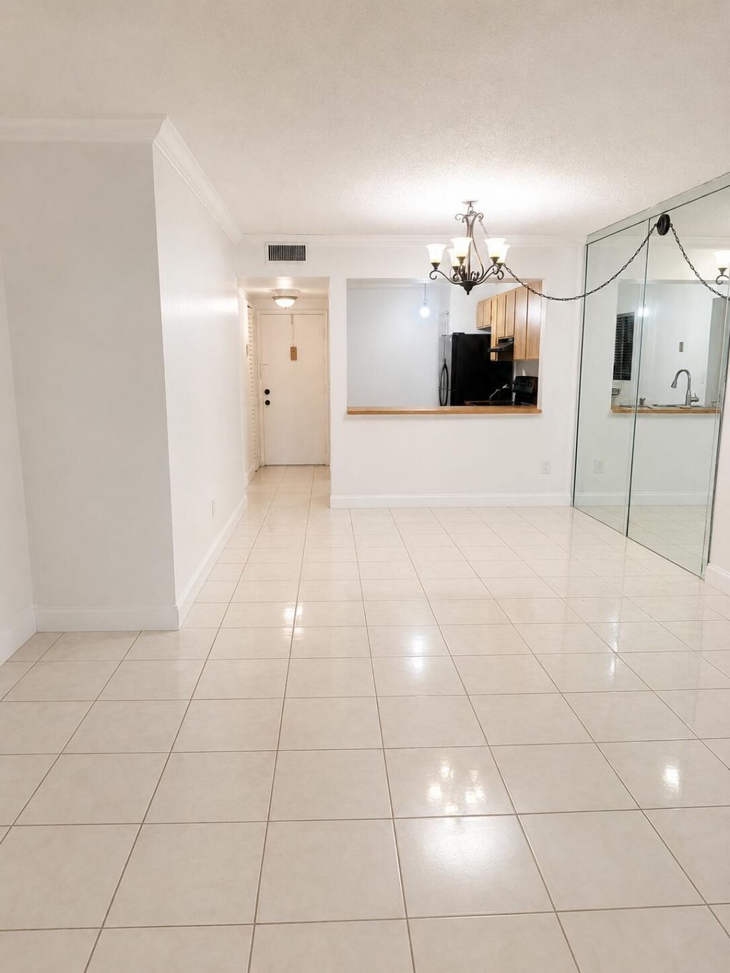 871 NE 207th Lane, Unit 104-15, Miami, FL 33179 Photo