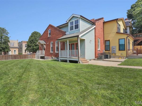 2704 McNair , St Louis, MO 63118
