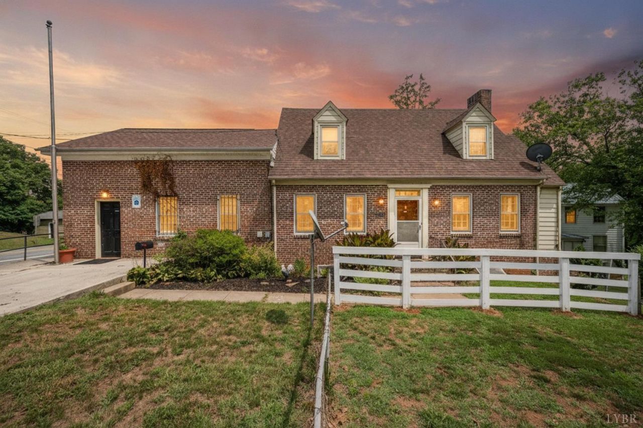 10697 James River Road, Shipman, VA 22971