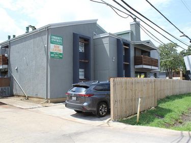 2710 Community Drive, Unit 209, Dallas, TX 75220