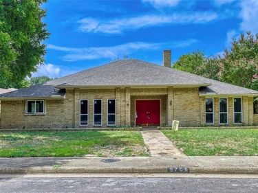 9706 Trevor Drive, Dallas, TX 75243