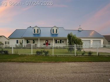 5110 Shorefront Lane, Port Hope Village, Mi 48468
