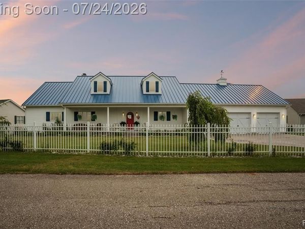 5110 Shorefront Lane, Port Hope Vlg, MI 48468