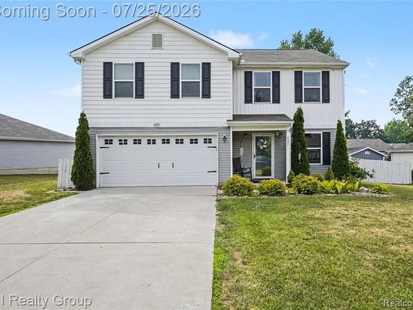 605 Rockway Drive, Linden, MI 48451