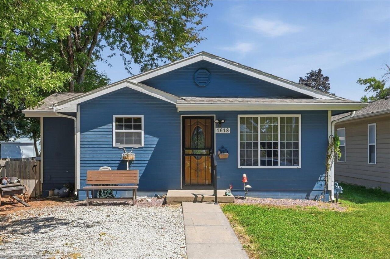 1618 Avenue K, Council Bluffs, IA 51501 Main Photo