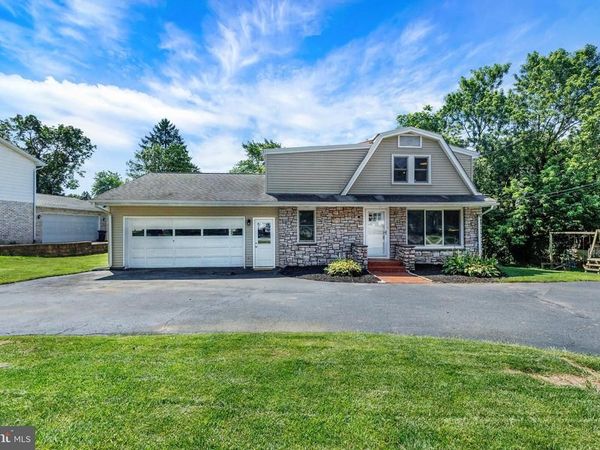 2050 STONECREST DRIVE, LANCASTER, PA 17601
