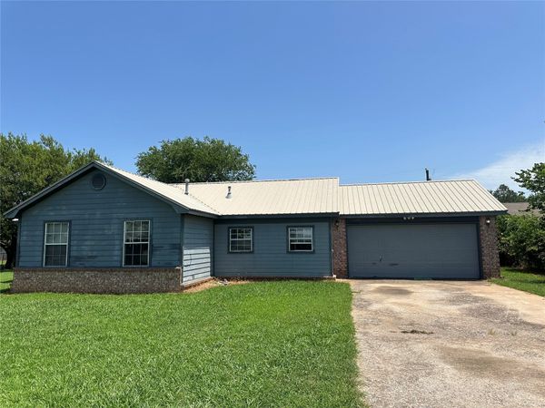 11807 N 190th East Avenue , Collinsville, OK 74021