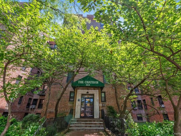 140-18 Burden Crescent , Unit 305, Briarwood, NY 11435