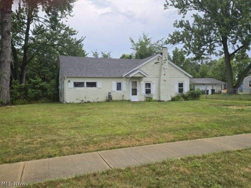 375 Bon Air Avenue, Elyria, OH 44035 Photo 10