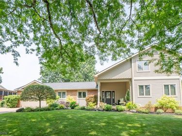 6215 Bayside Street NW, Canton, OH 44718