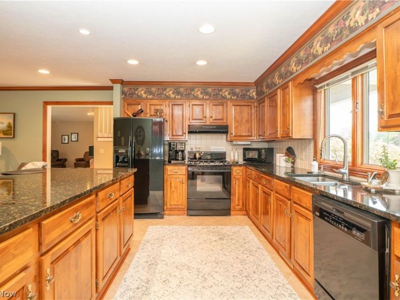 6215 Bayside Street NW, Canton, OH 44718 Photo 7