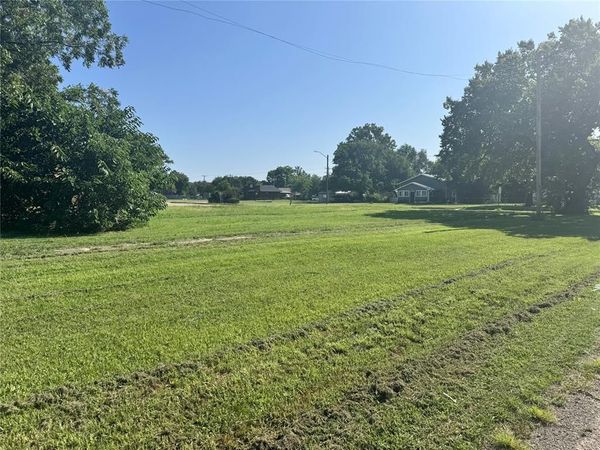 307 N Broadway, Davenport, OK 74026