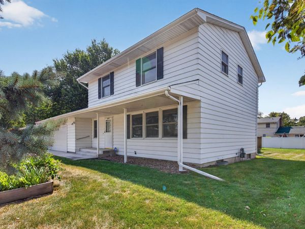 1772 Eldridge Avenue W, Roseville, MN 55113