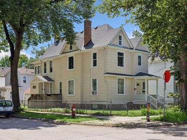 958 26th Avenue NE, Minneapolis, MN 55418
